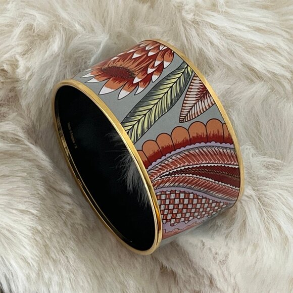 Hermes Enamel Tiger Print Bangle - Picture 9 of 10